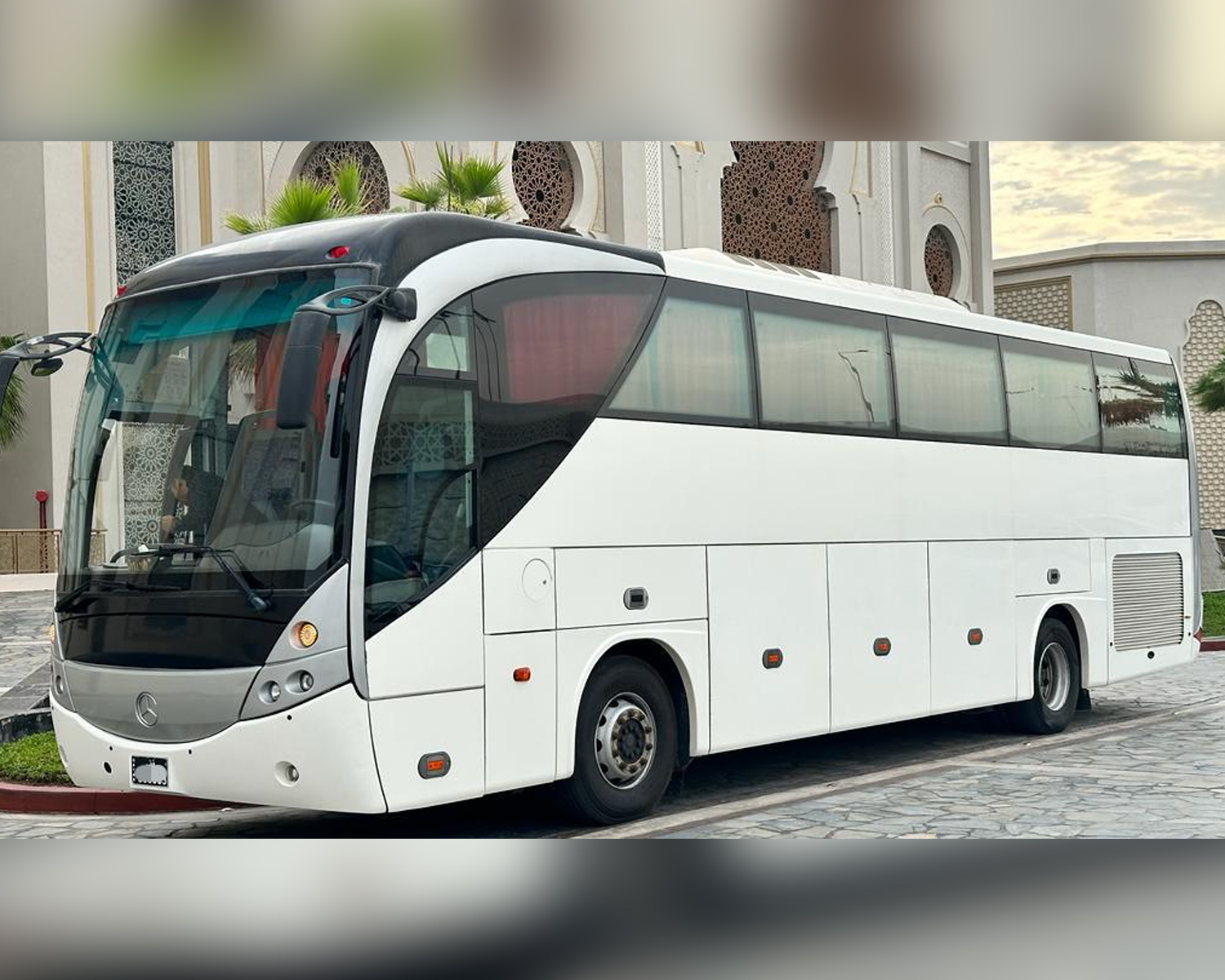 Economy Coach for Group Travel with Driver and Fuel